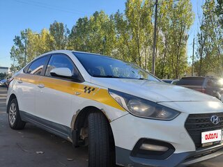 2019 Hyundai Solaris II, белый, 625000 рублей, вид 2