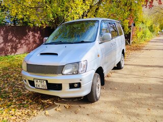 2000 Toyota Town Ace Noah III, серебристый, 640000 рублей, вид 1