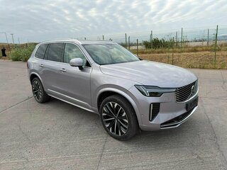 2026 Volvo XC90 B5 II Рестайлинг 2, серебристый, 10950000 рублей, вид 3