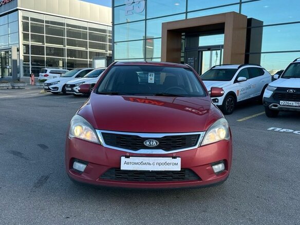 2011 Kia Ceed I Рестайлинг, красный - вид 4