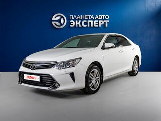2016 Toyota Camry VII (XV50) Рестайлинг, белый, 2440000 рублей, вид 1