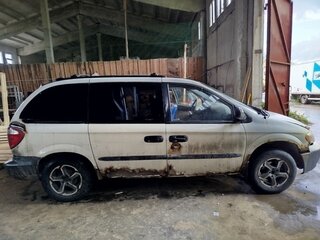 2002 Chrysler Voyager IV, белый, 117000 рублей, вид 2