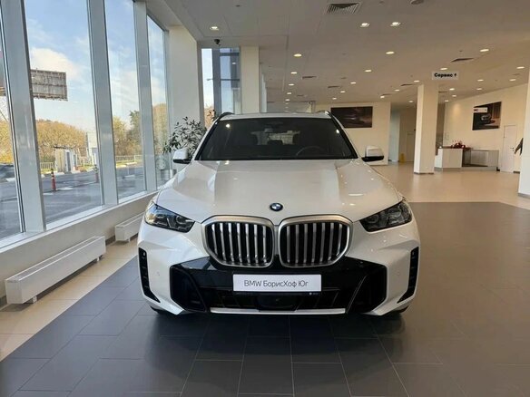 2025 BMW X5 40i IV (G05/G18) Рестайлинг, белый, 15500000 рублей - вид 1