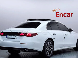 2023 Mercedes-Benz E-Класс 300 VI (W214, S214), белый, 7190000 рублей, вид 2