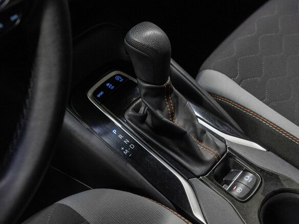 2021 Toyota Corolla XII (E210), белый, 1925000 рублей - вид 9