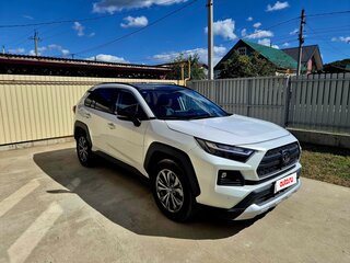 2024 Toyota RAV4 V (XA50), белый, 3650000 рублей, вид 4
