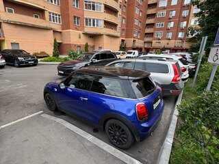 2020 Mini Hatch Cooper III (F55/F56) Рестайлинг, синий, 2799000 рублей, вид 2