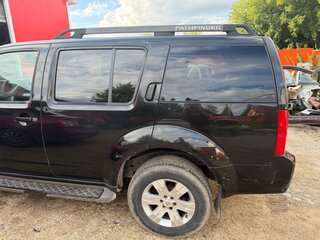 2006 Nissan Pathfinder III, чёрный, 380000 рублей, вид 5