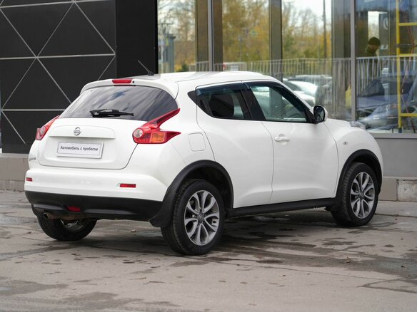2013 Nissan Juke I, белый, 1190000 рублей - вид 4
