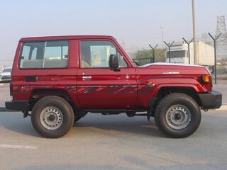 2026 Toyota Land Cruiser 71 70 Series Рестайлинг 2, красный, 10458000 рублей, вид 3