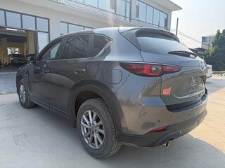 2023 Mazda CX-5 II Рестайлинг, серый, 2411000 рублей, вид 4
