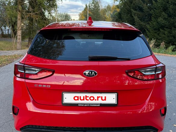 2018 Kia Ceed III, красный, 1560000 рублей - вид 5