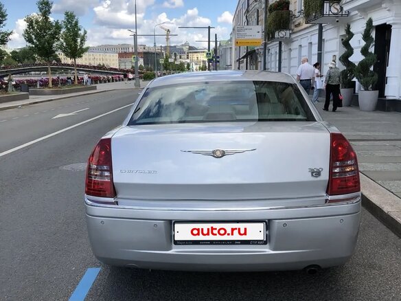 2006 Chrysler 300C I, серый - вид 2