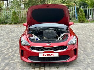 2019 Kia Stinger I, красный, 1890000 рублей, вид 3