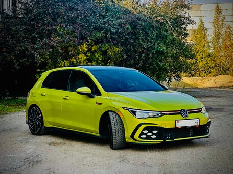 2022 Volkswagen Golf GTI VIII, золотистый, 2950000 рублей, вид 5
