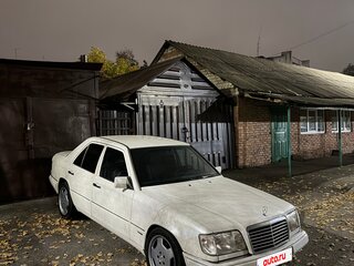 1995 Mercedes-Benz E-Класс 280 I (W124), белый, 800000 рублей, вид 2