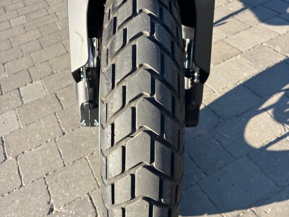 2023 Benelli Leoncino 800, зелёный, 630000 рублей - вид 4