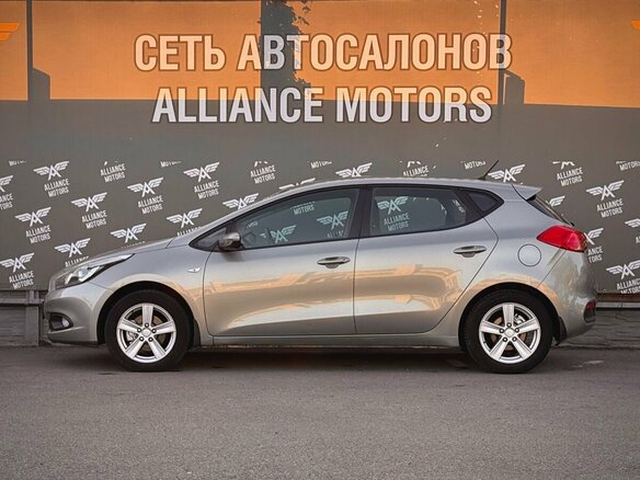 2012 Kia Ceed II, серебристый, 925000 рублей - вид 3