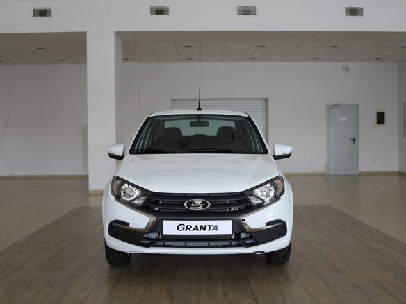 2026 Lada (ВАЗ) Granta I Рестайлинг, белый, 1068000 рублей - вид 2