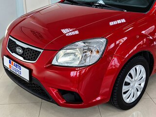2009 Kia Rio II Рестайлинг, красный, 320000 рублей, вид 2