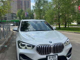 2022 BMW X1 28i sDrive II (F48) Рестайлинг, белый, 4000000 рублей, вид 1