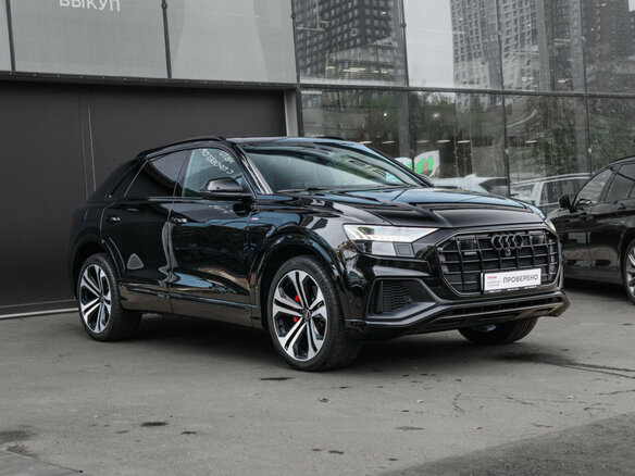 2020 Audi Q8 55 TFSI I (4M), чёрный, 6000000 рублей - вид 2