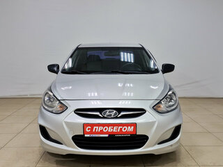 2011 Hyundai Solaris I, серебристый, 670000 рублей, вид 2