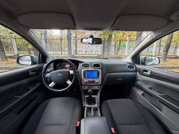 2010 Ford Focus II Рестайлинг, серый, 475000 рублей - вид 5