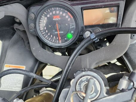 2004 Suzuki GSX-R 600, серый, 380000 рублей, вид 4