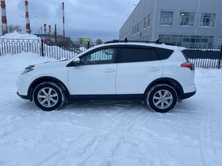 2018 Toyota RAV4 IV (XA40) Рестайлинг, белый, 1890000 рублей, вид 4