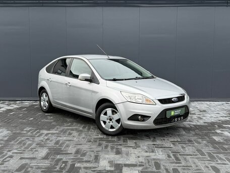 2011 Ford Focus II Рестайлинг, серебристый, 645000 рублей, вид 5