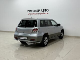 2004 Mitsubishi Outlander I, серебристый, 520000 рублей, вид 4