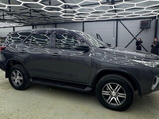 2018 Toyota Fortuner II, серый, 3700000 рублей, вид 1