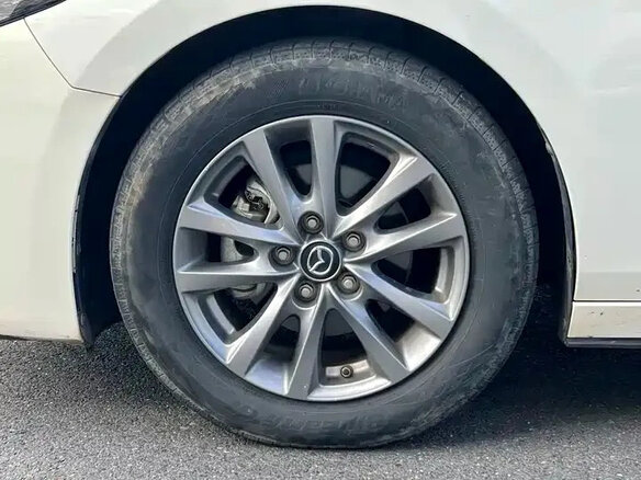 2023 Mazda 3 Axela IV (BP), белый, 1320000 рублей - вид 13