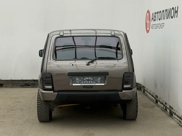 2017 Lada (ВАЗ) 2121 (4x4) Urban I Рестайлинг, коричневый, 599900 рублей - вид 3