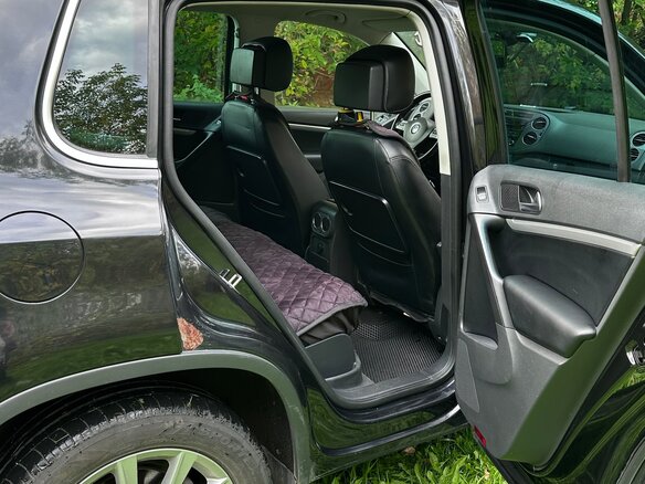 2011 Volkswagen Tiguan I Рестайлинг, чёрный, 1250000 рублей - вид 17