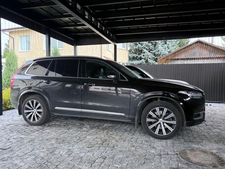 2021 Volvo XC90 Recharge II Рестайлинг 1, чёрный, 5000000 рублей, вид 2