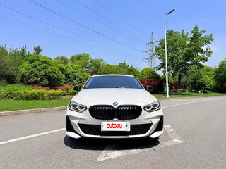 2023 BMW 1 серии 120i III (F52) Рестайлинг, белый, 1470444 рублей, вид 2