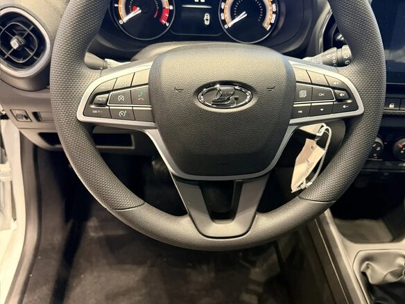 2026 Lada (ВАЗ) Iskra SW, белый, 1565000 рублей - вид 8