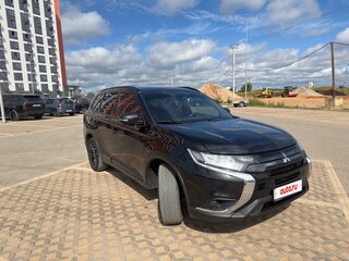 2021 Mitsubishi Outlander III Рестайлинг 3, чёрный, 2500000 рублей, вид 2