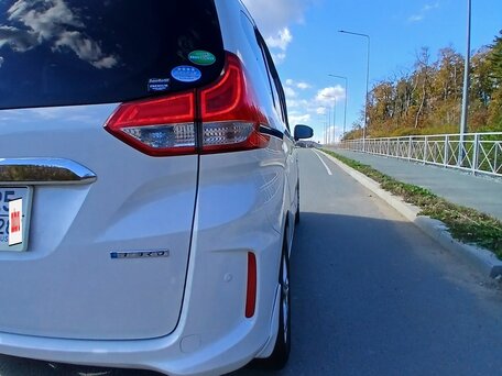 2016 Honda Freed II, белый, 1150000 рублей, вид 5