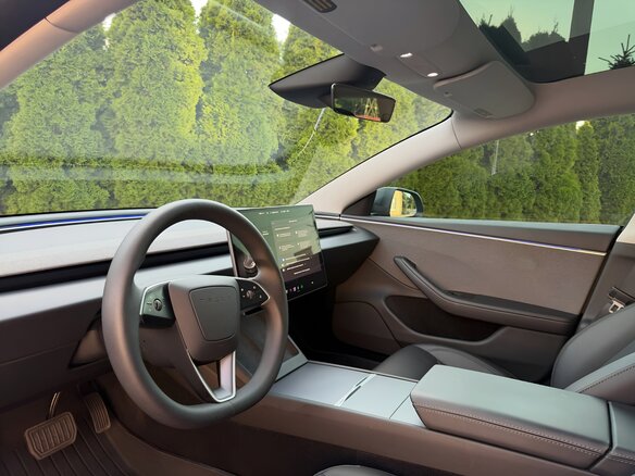 2025 Tesla Model 3 I Рестайлинг, серый, 5380000 рублей - вид 5