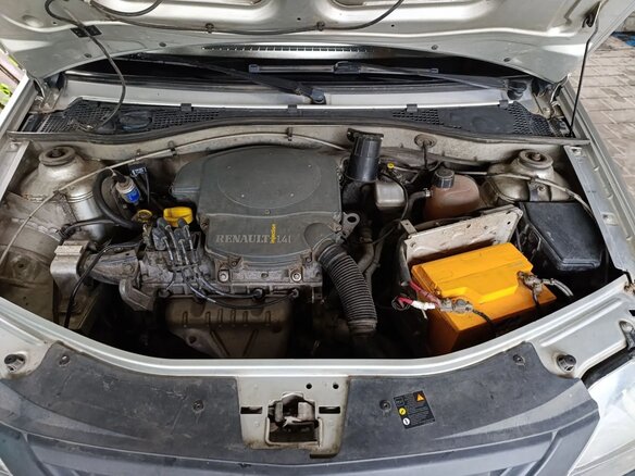 2006 Dacia Logan I, серебристый, 320000 рублей - вид 6