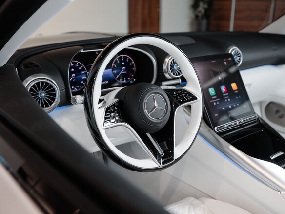 2025 Mercedes-Benz Maybach SL, белый, 33450000 рублей - вид 22