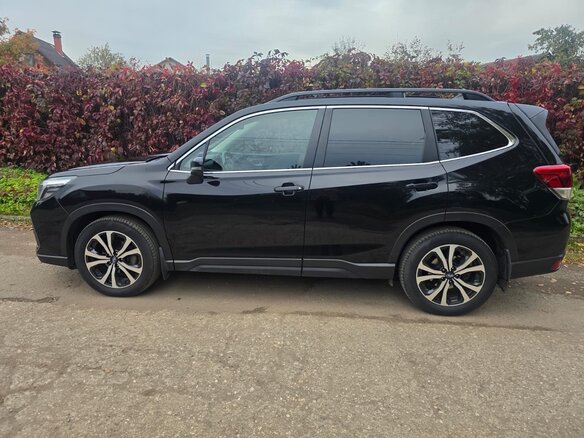 2020 Subaru Forester V, чёрный, 3000001 рублей - вид 6