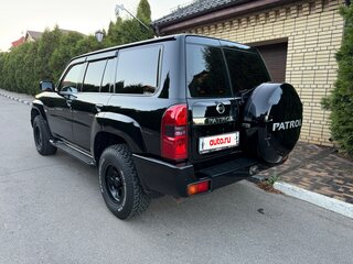2008 Nissan Patrol V (Y61) Рестайлинг, чёрный, 5000000 рублей, вид 4