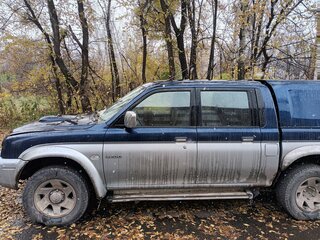 2002 Mitsubishi L200 III, серый, 400000 рублей, вид 3