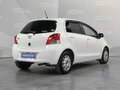 2010 Toyota Vitz II (XP90), белый, 650000 рублей - вид 4
