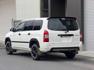 2023 Toyota Probox I Рестайлинг, белый, 1050000 рублей, вид 3