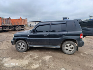 2003 Mitsubishi Pajero iO, чёрный, 550000 рублей, вид 4